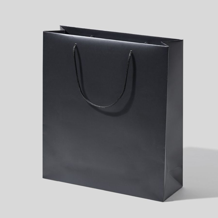 Torba papierowa Kraft Classic w kolorze czarnym – widok 45°