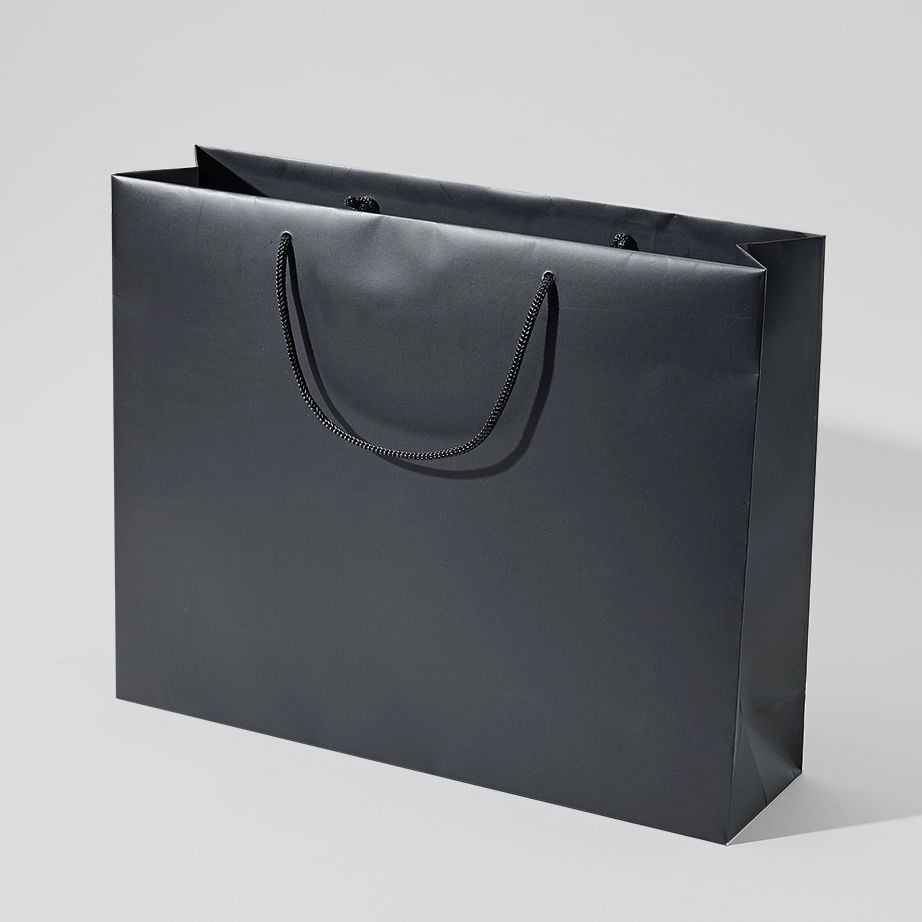 Torba papierowa Kraft Classic w kolorze czarnym – widok 45°